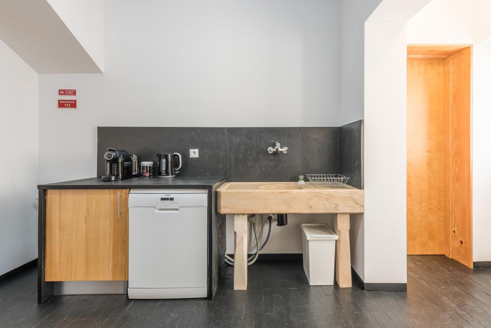 Guestready - Warm Cocoa Retreat In Cedofeita Apartment Porto Ngoại thất bức ảnh