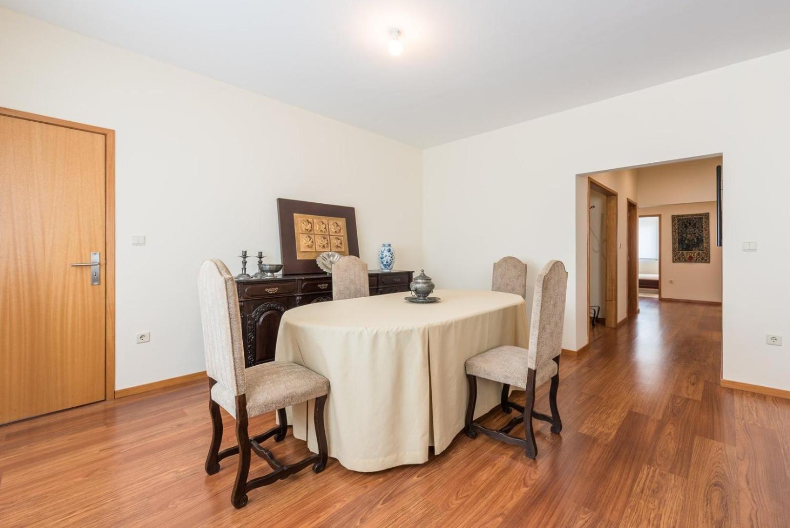 Guestready - Warm Cocoa Retreat In Cedofeita Apartment Porto Ngoại thất bức ảnh